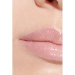 Chanel Rouge Coco Baume Lip Balm 912 Dreamy White -Cosmetica Promotiewinkel 1046064 3